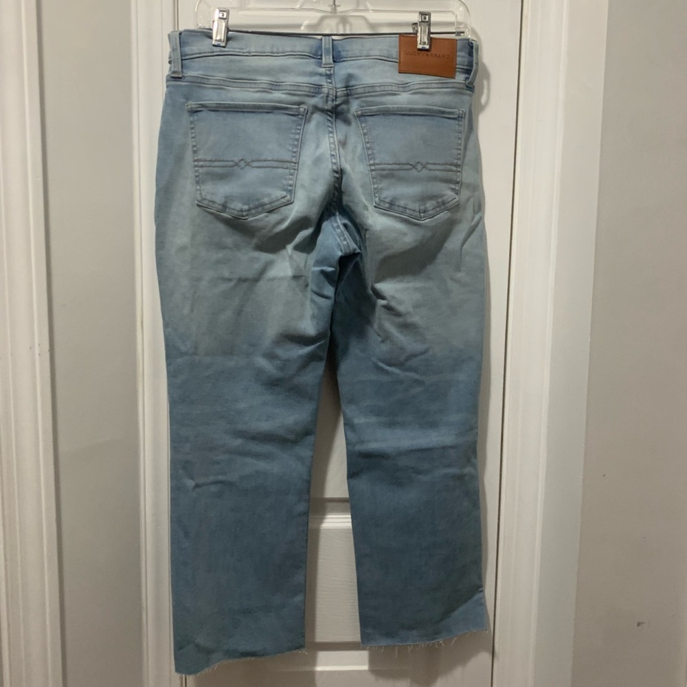 Lucky Brand Light Wash Women's Cropped Jeans - Picture 2 of 5